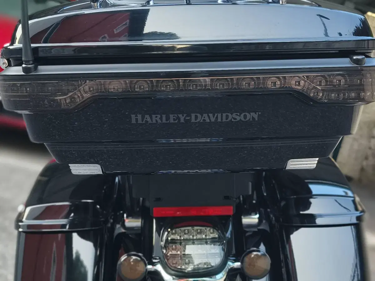 Harley-Davidson 114 Road Glide Ultra (2019) - FLTRXU (13)