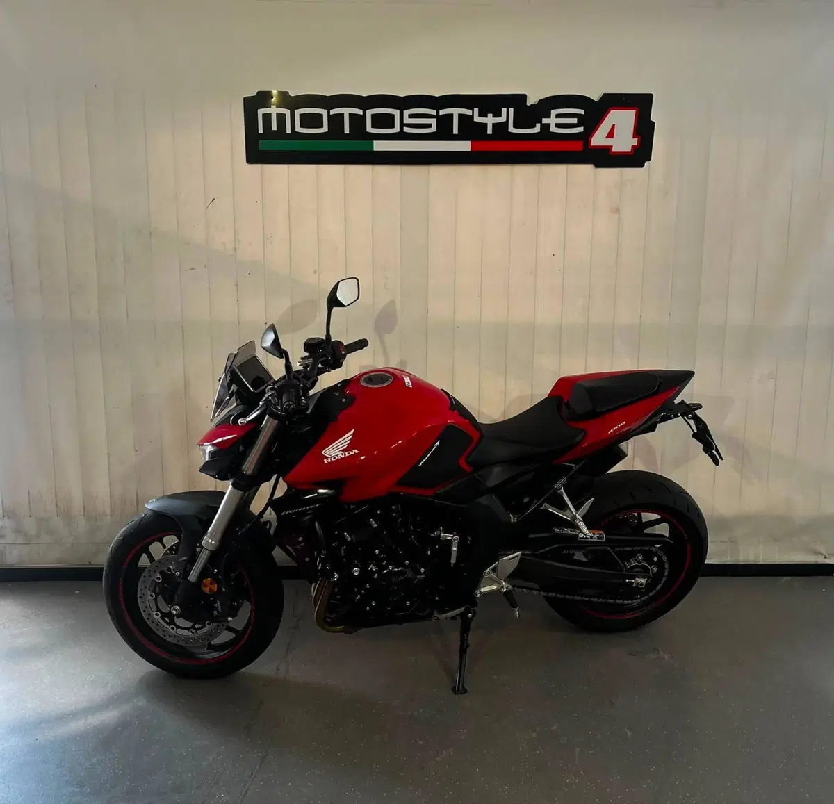 Honda CB 1000 Hornet (2025 - 26) (2)