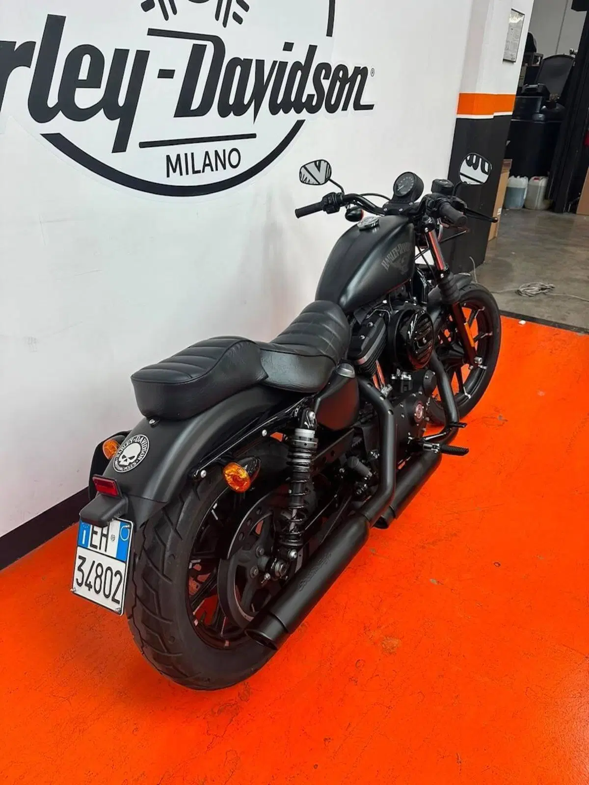 Harley-Davidson 883 Iron (2017 - 20) - XL 883N (2)