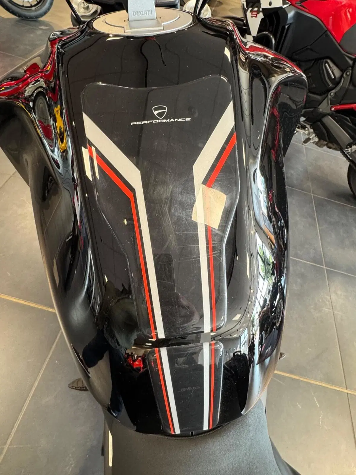 Ducati Diavel V4 (2023 - 26) (5)