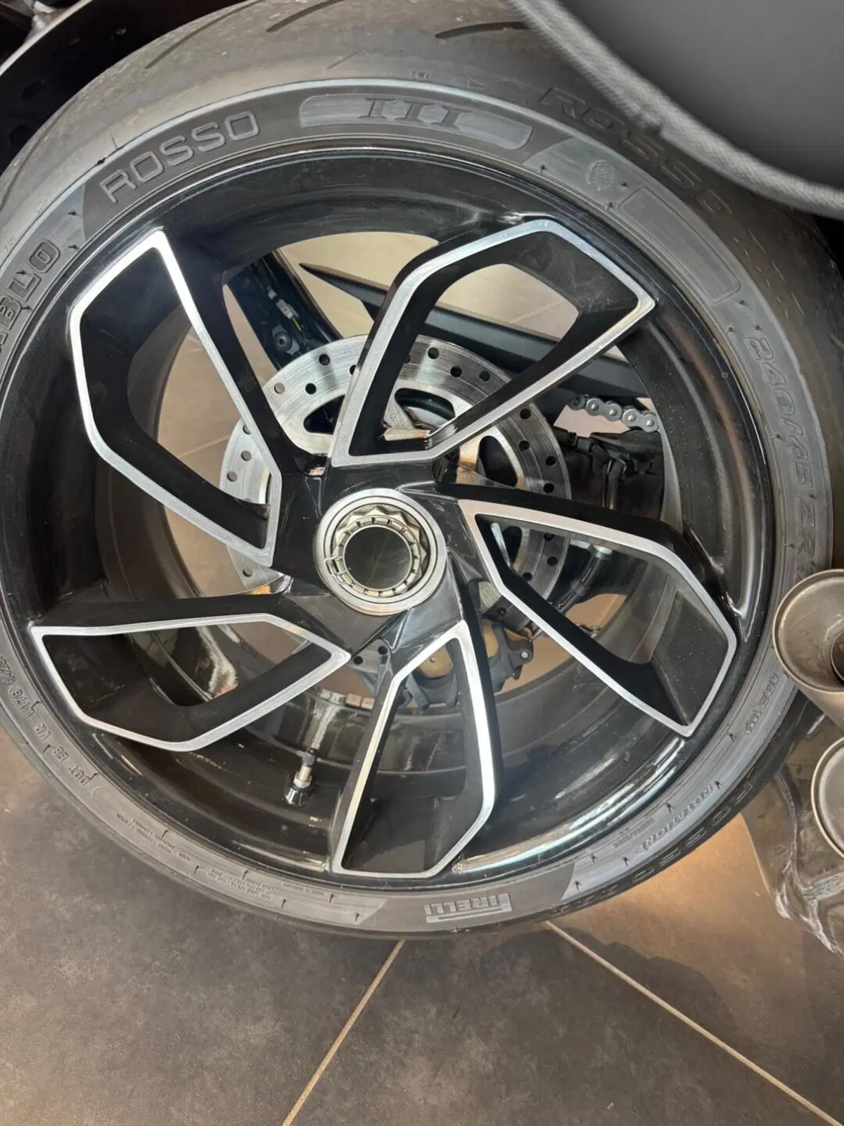 Ducati Diavel V4 (2023 - 26) (16)