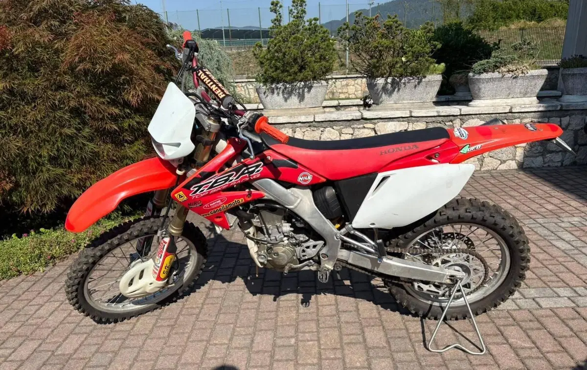 Honda CRF 250R (2005)