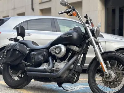 Harley-Davidson 1584 Street Bob (2008 - 15) - FXDB usata