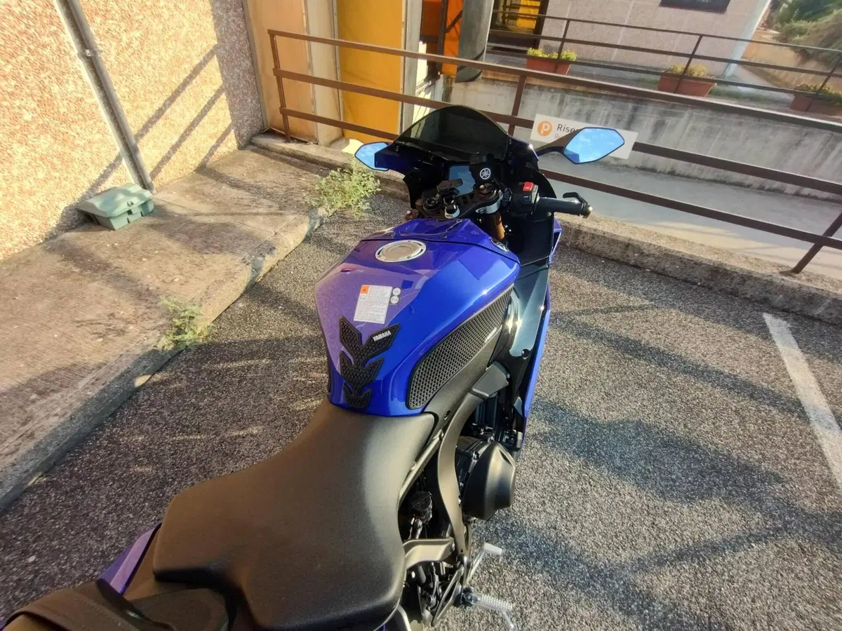 Yamaha YZF R9 (2025 - 26) (4)