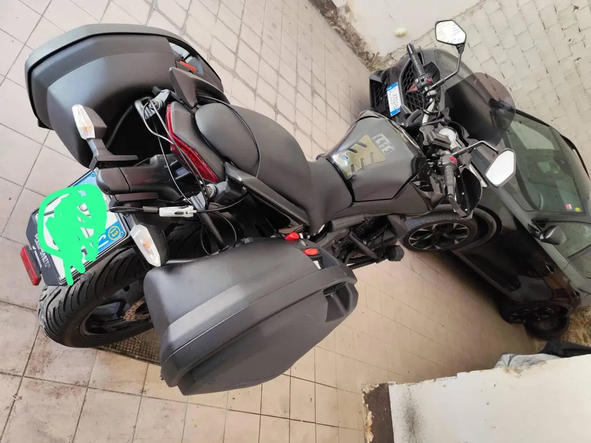 Kawasaki Versys 650 (2010 - 13) (2)