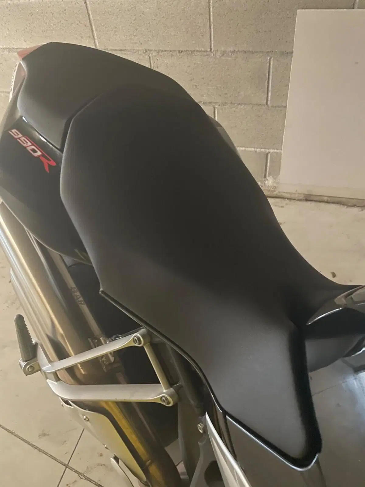 MV Agusta Brutale 990 R (2009 - 12) (6)