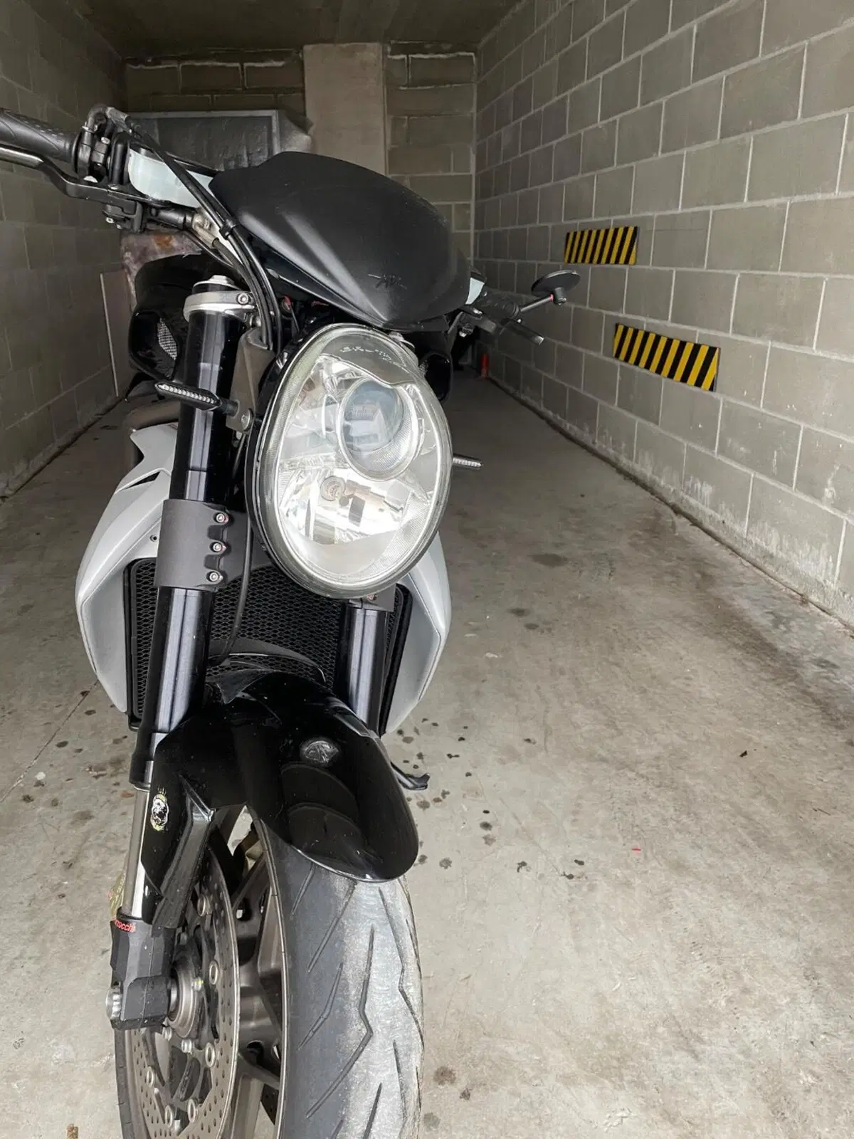 MV Agusta Brutale 990 R (2009 - 12) (11)