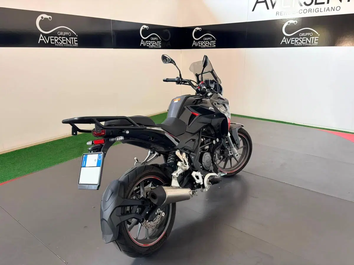 Benelli TRK 251 (2022 - 25) (3)