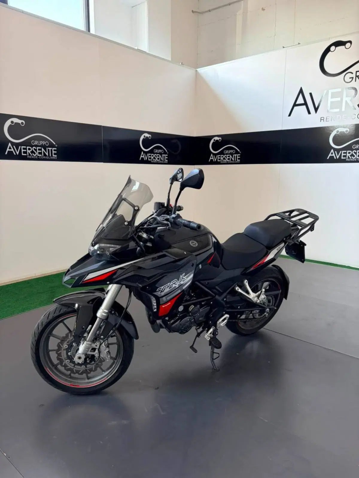 Benelli TRK 251 (2022 - 25) (5)