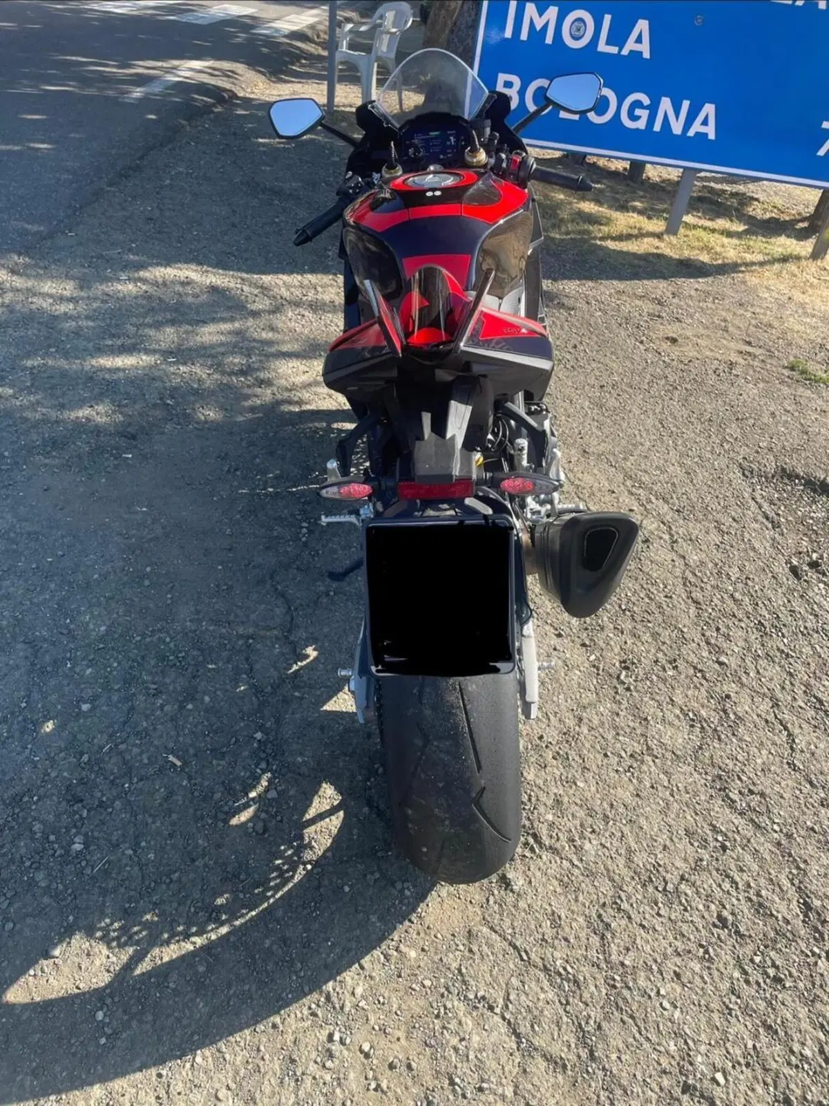 Aprilia RSV4 1100 Factory (2025 - 26) (2)