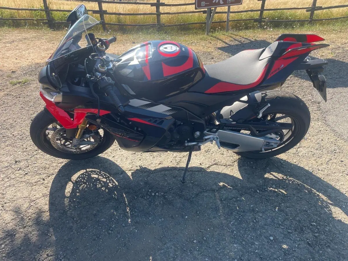 Aprilia RSV4 1100 Factory (2025 - 26) (3)