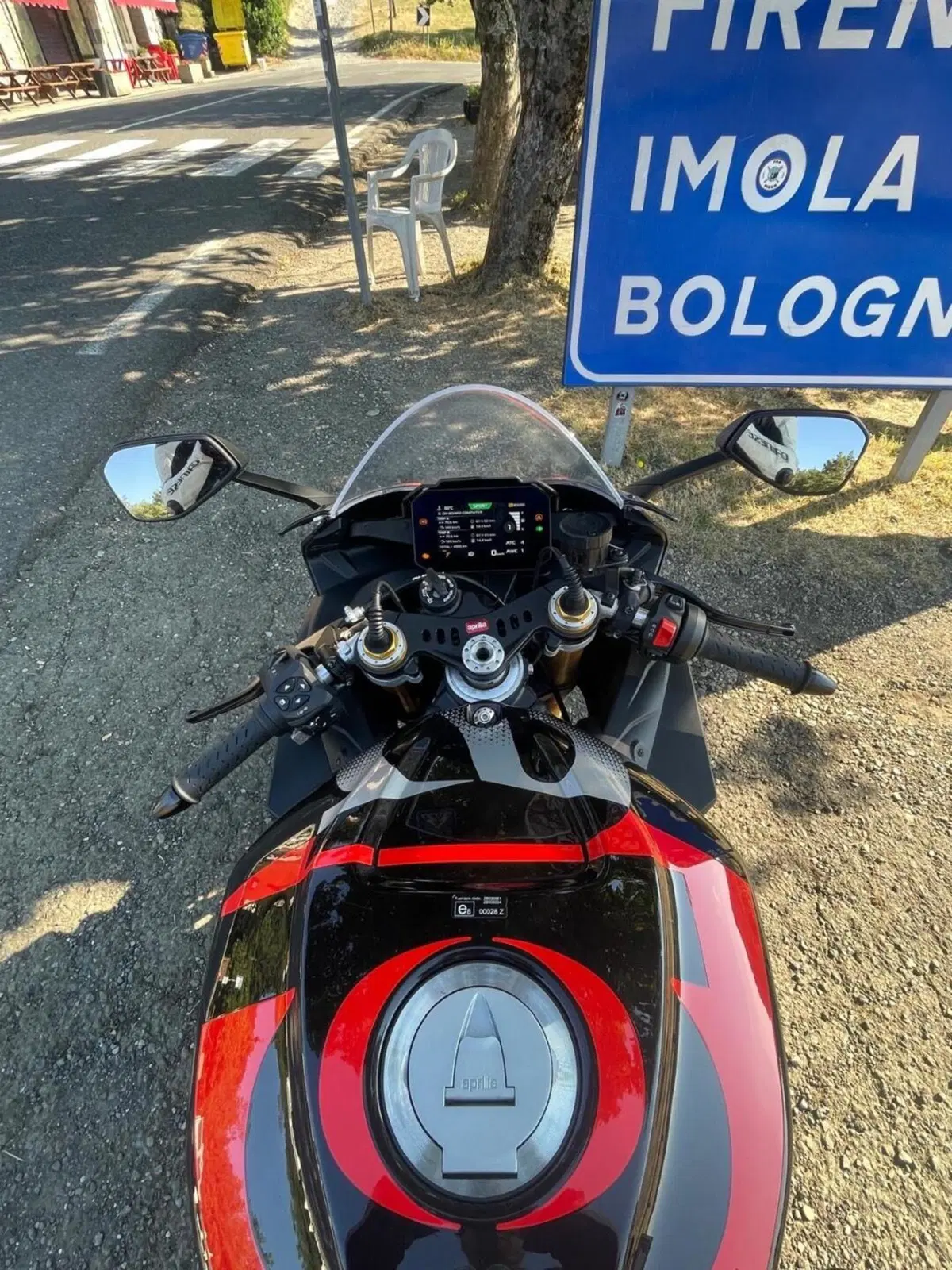 Aprilia RSV4 1100 Factory (2025 - 26) (4)
