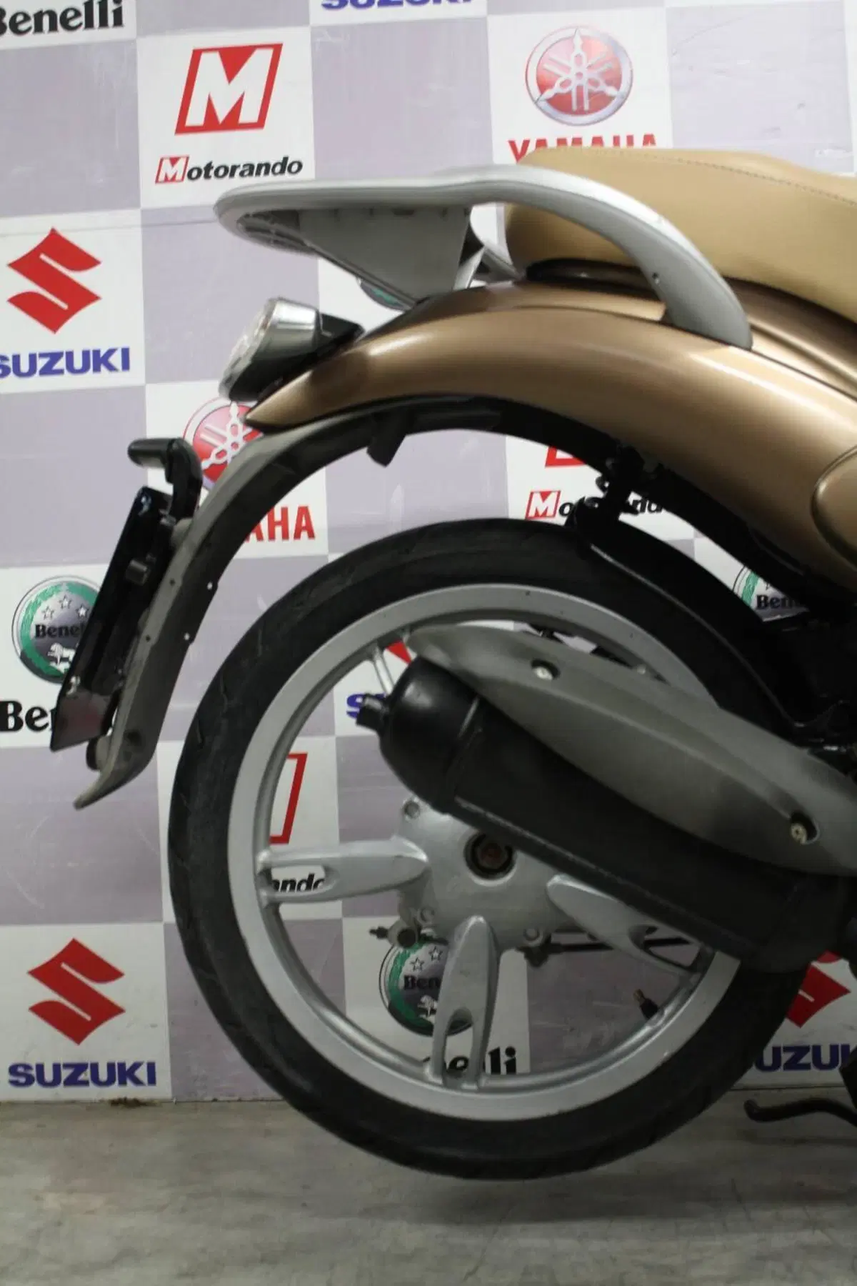 Aprilia Scarabeo 100 4t (2007 - 16) (4)