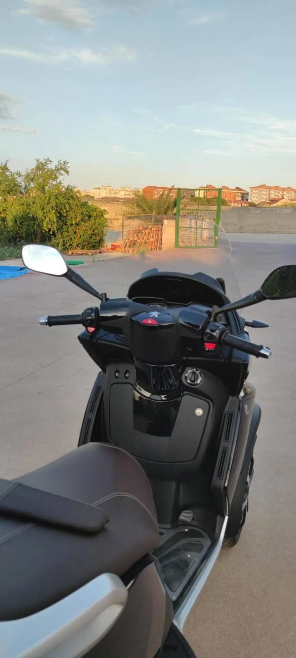 Peugeot Metropolis 400 RS (2017 - 20) (6)