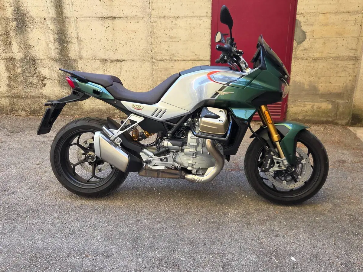 Moto Guzzi V100 Mandello S (2025 - 26)