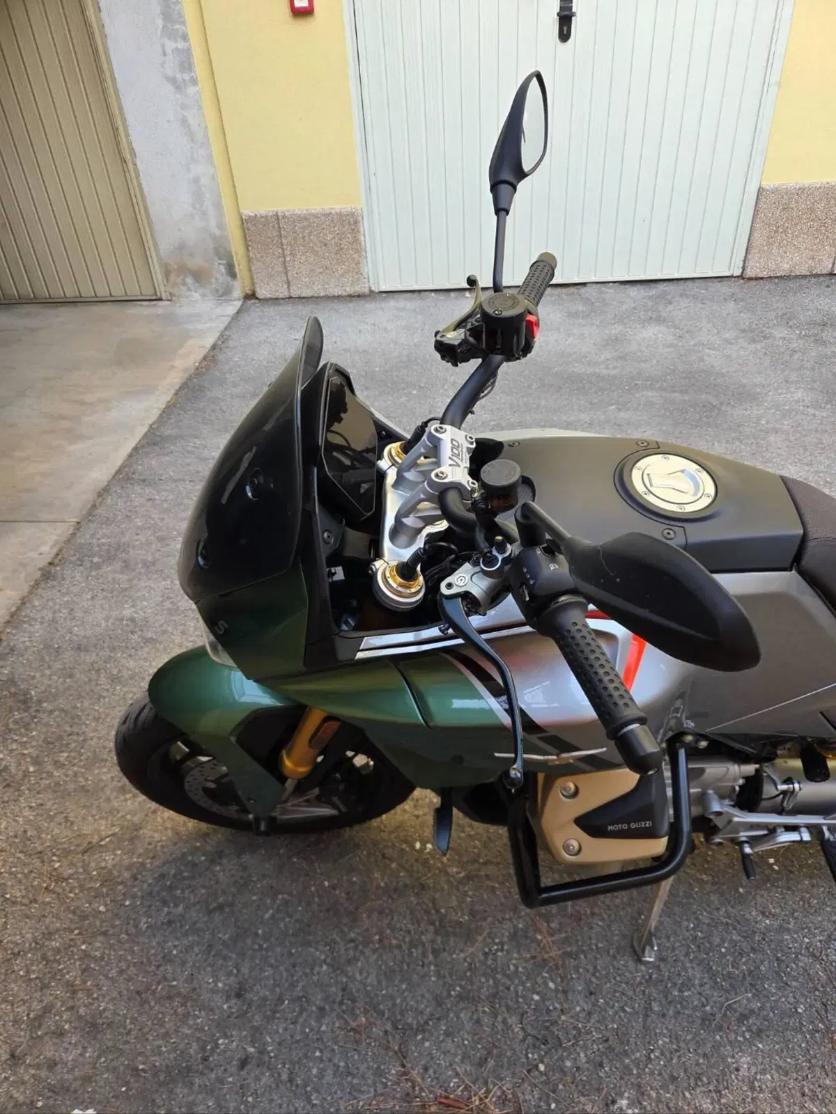 Moto Guzzi V100 Mandello S (2025 - 26) (7)