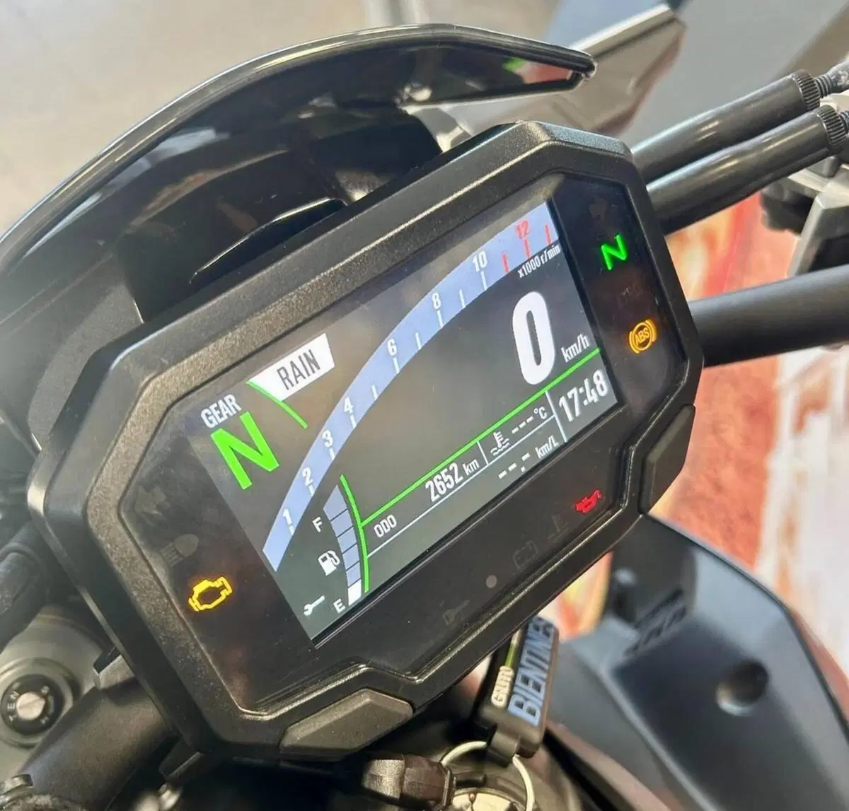 Kawasaki Z 900 SE (2022 - 24) (3)