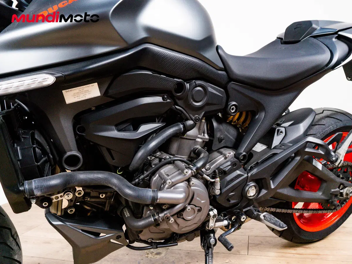Ducati Monster 937 (2021 - 25) (9)