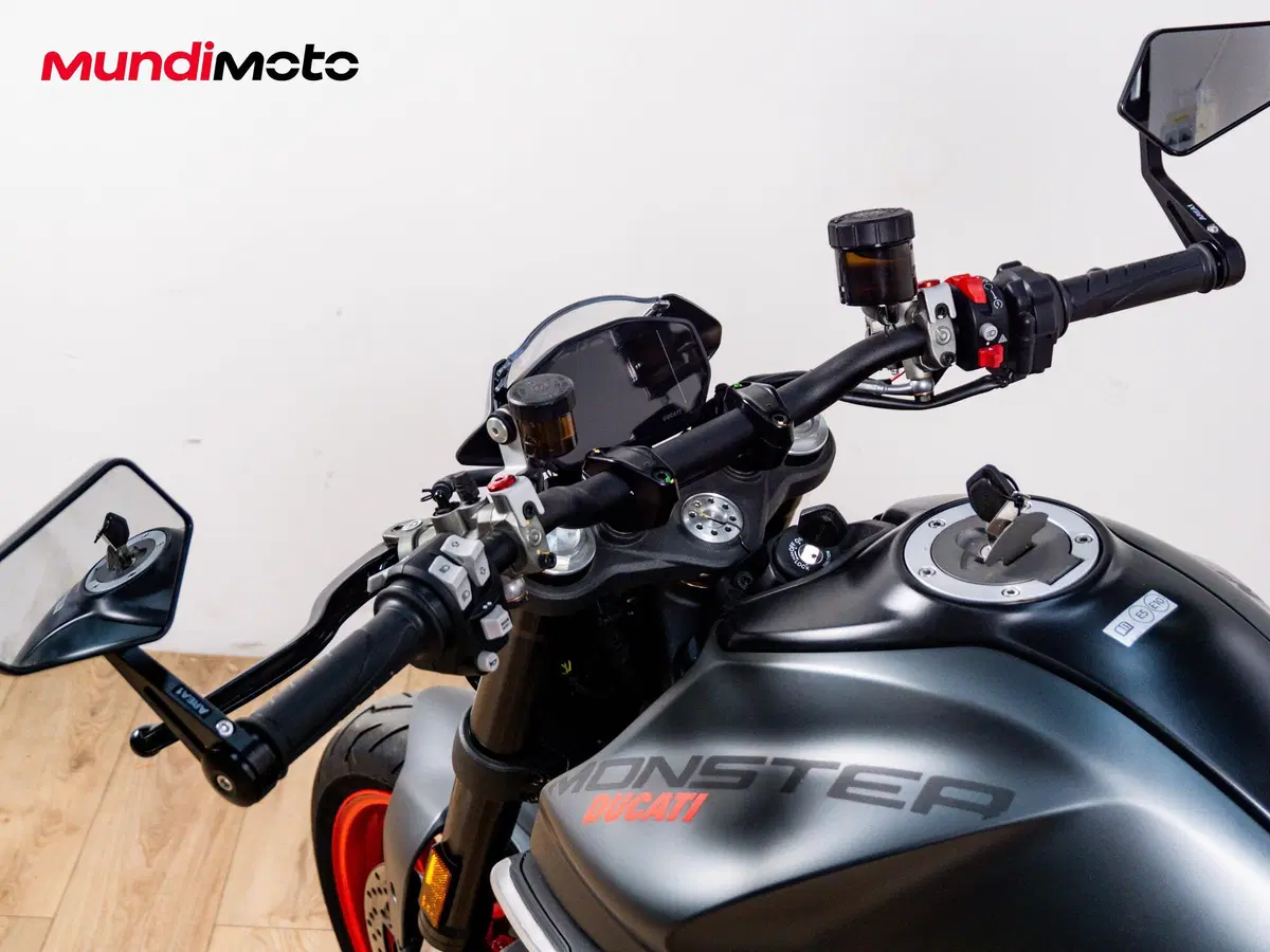 Ducati Monster 937 (2021 - 25) (11)