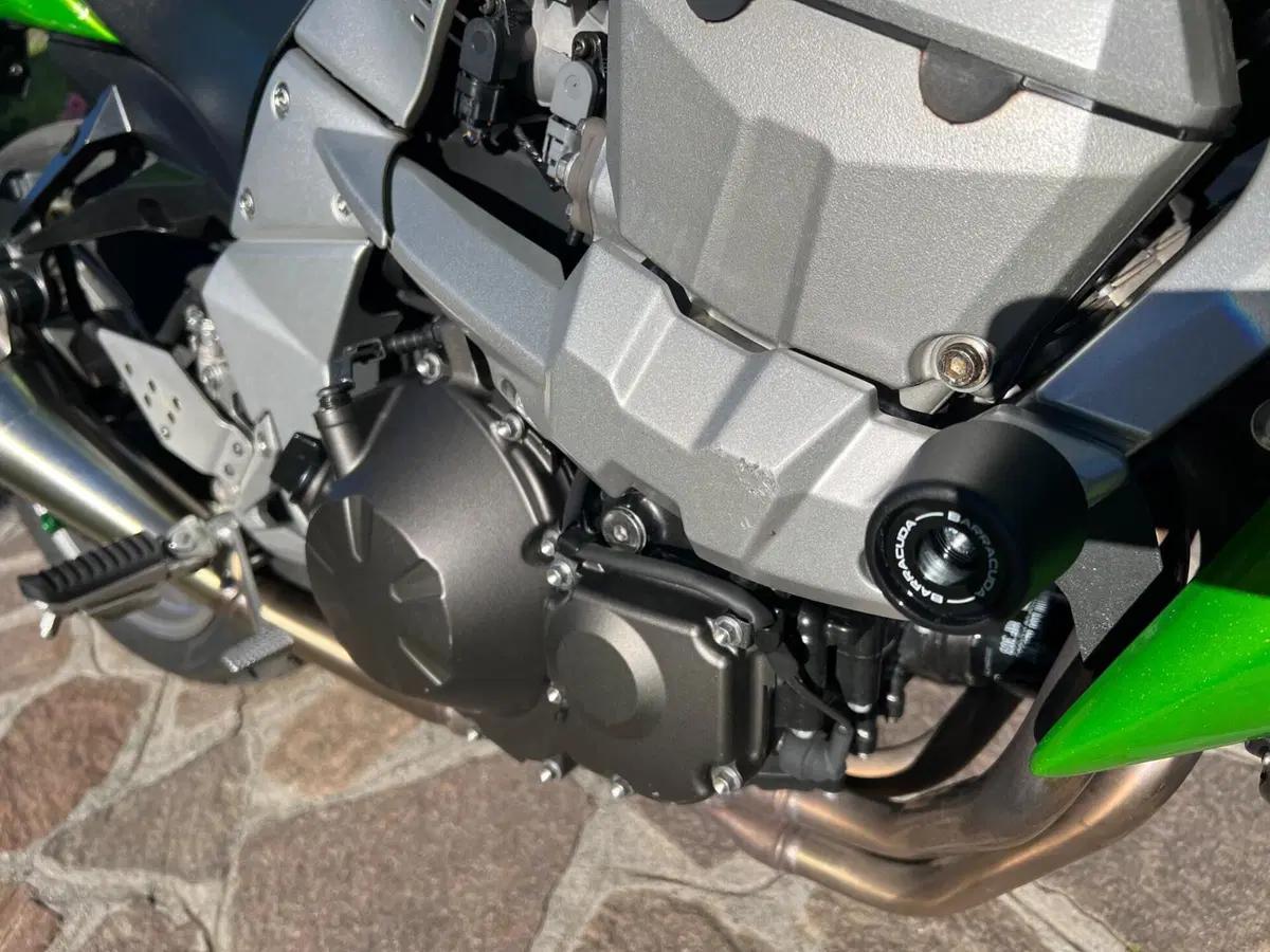 Kawasaki Z 750 (2007 - 14) (19)