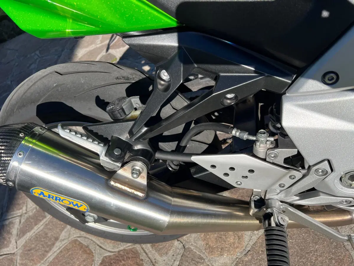 Kawasaki Z 750 (2007 - 14) (6)