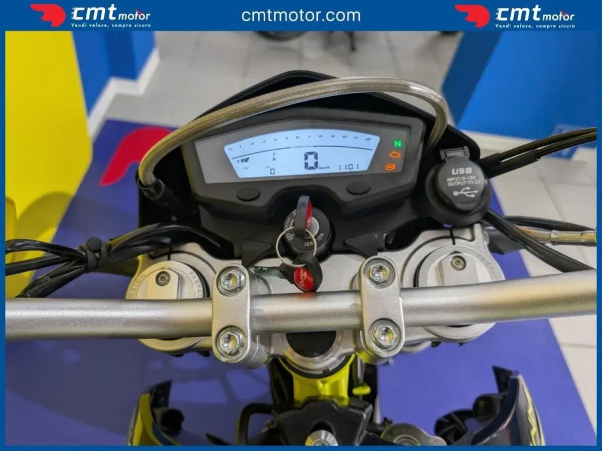 Swm SM 125 R (2025 - 26) (5)