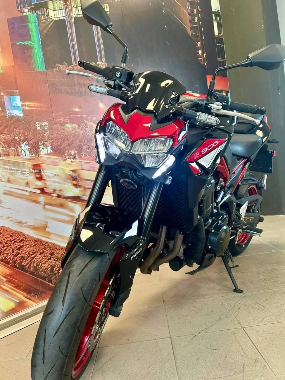 Kawasaki Z 900 SE (2022 - 24) (3)