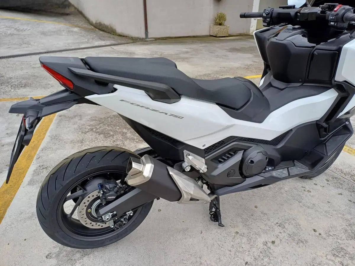 Honda Forza 750 (2025 - 26) (4)