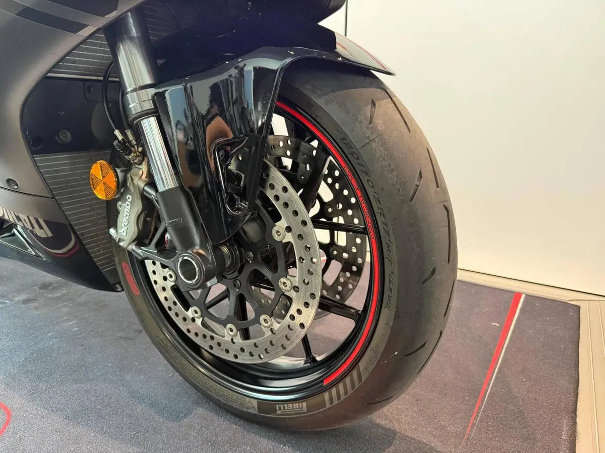 Ducati Panigale V2 (2021 - 24) (3)