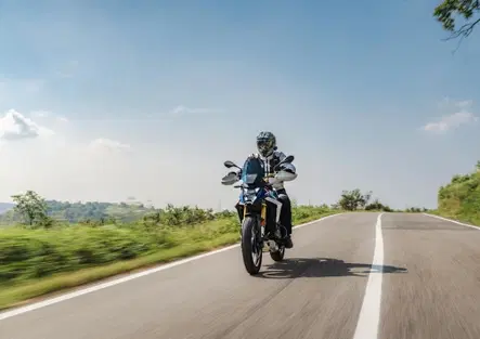 Moto e caldo: tutto quello che c’è da sapere per affrontare in sicurezza un viaggio d'estate