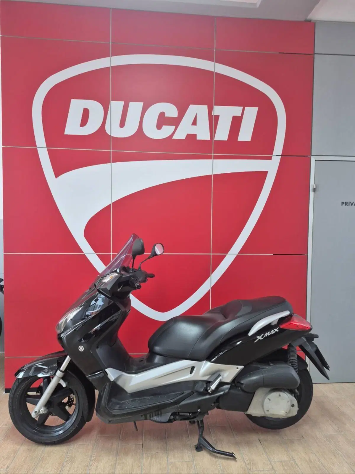 Yamaha X-Max 250 (2005 - 07) (3)