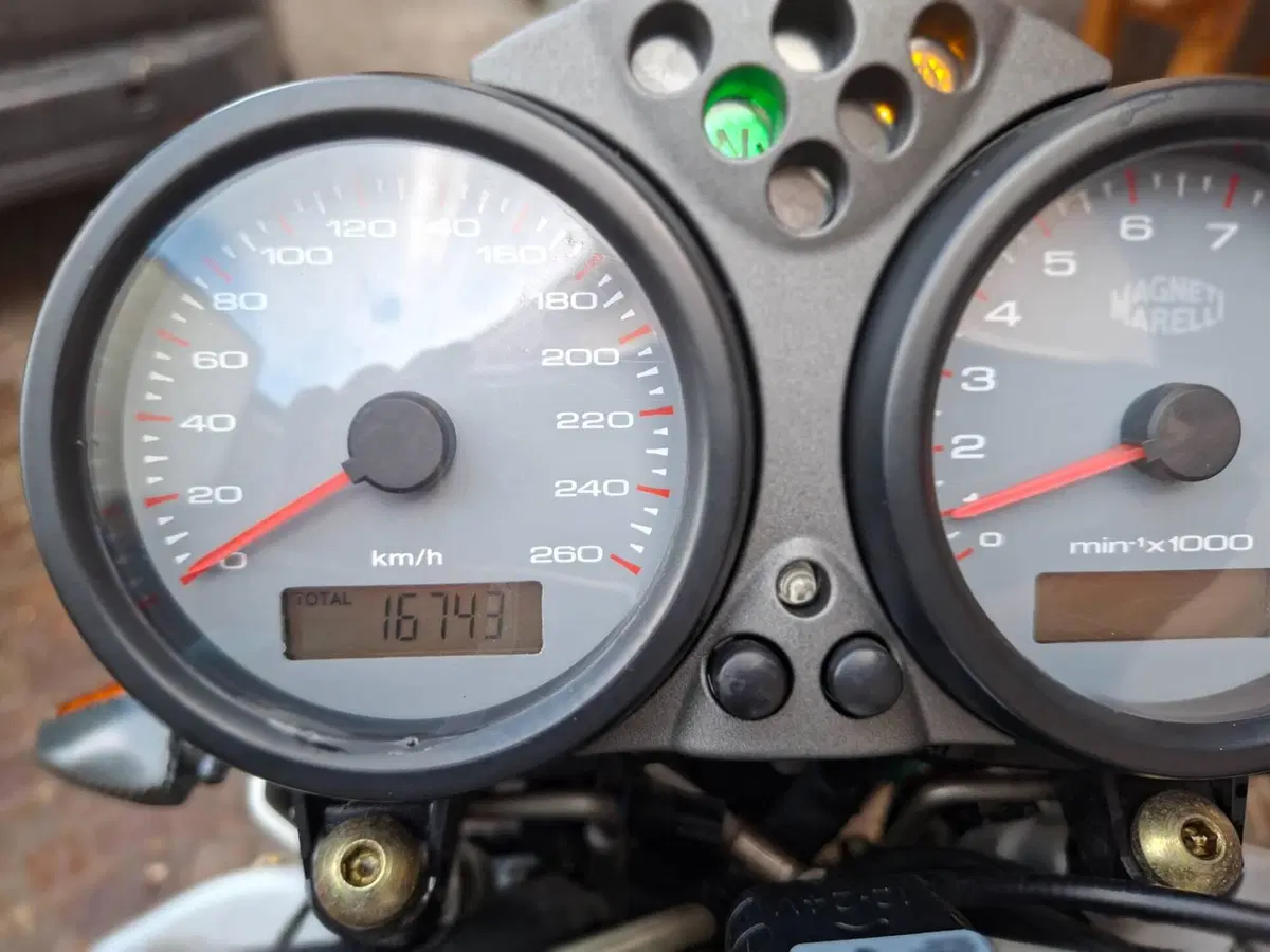 Ducati Monsters 620 i.e. dark (5)