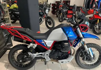 Moto Guzzi V85 TT Evocative Graphics (2021 - 23) nuova