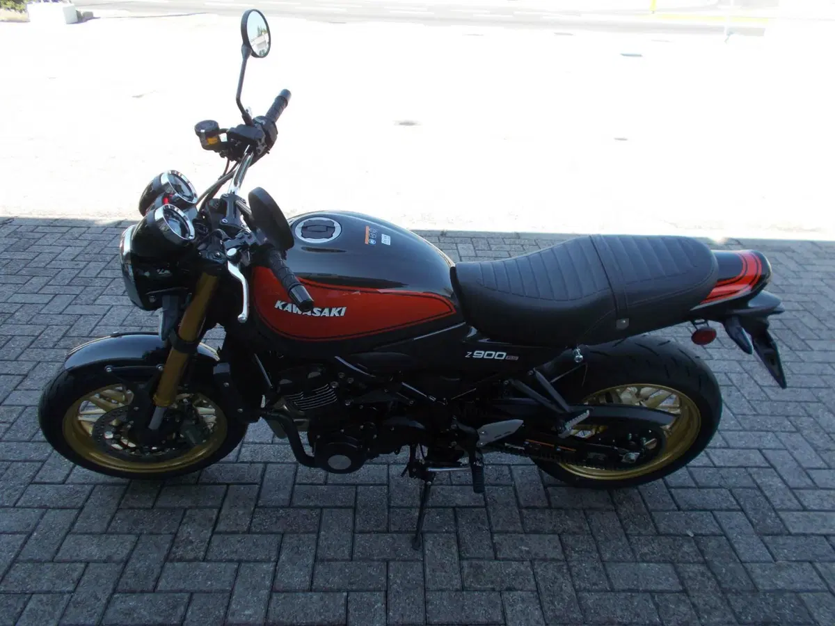 Kawasaki Z 900 RS SE (2026) (3)