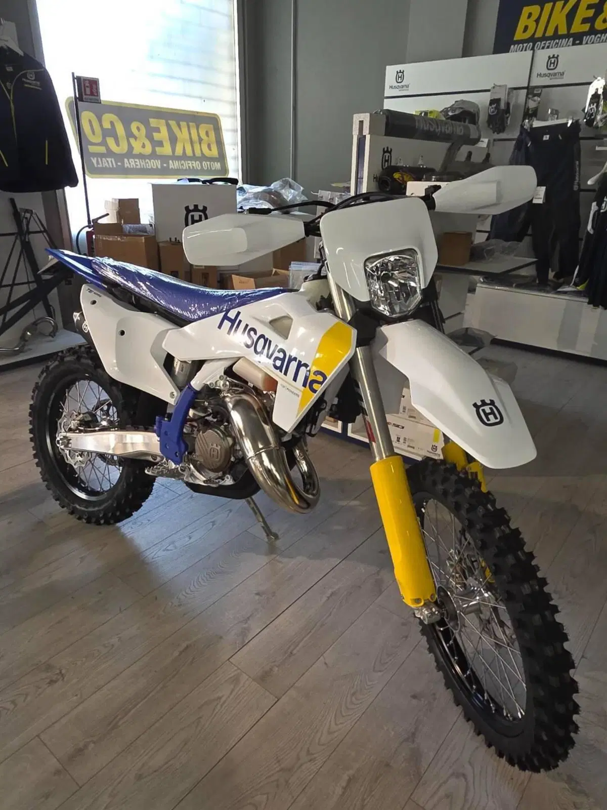 Husqvarna TE 125 (2027) (2)