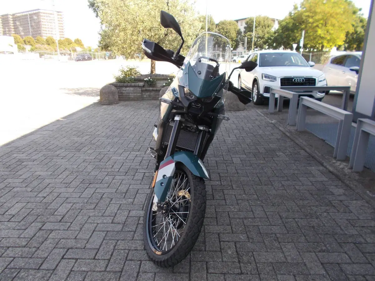 Kawasaki KLE 500 SE (2026) (2)