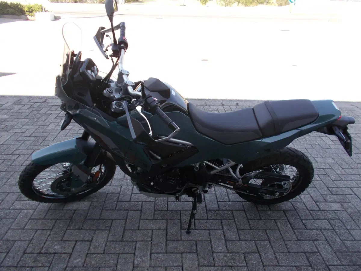 Kawasaki KLE 500 SE (2026) (3)