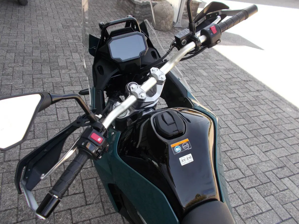 Kawasaki KLE 500 SE (2026) (4)