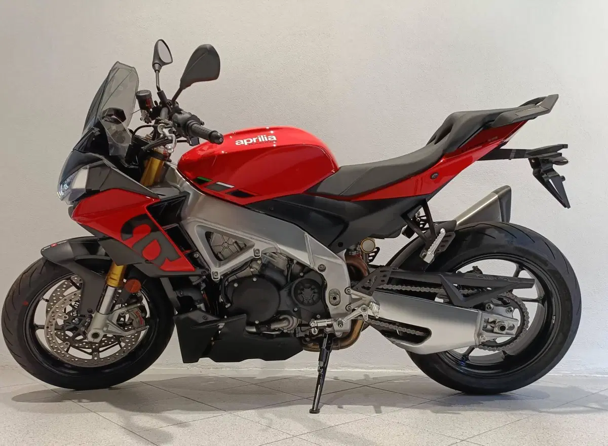 Aprilia Tuono V4 (2021 - 24) (3)