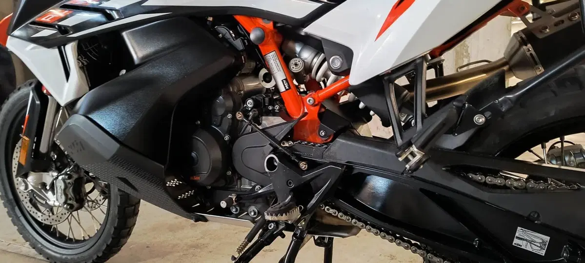 KTM 890 Adventure R (2021) (3)