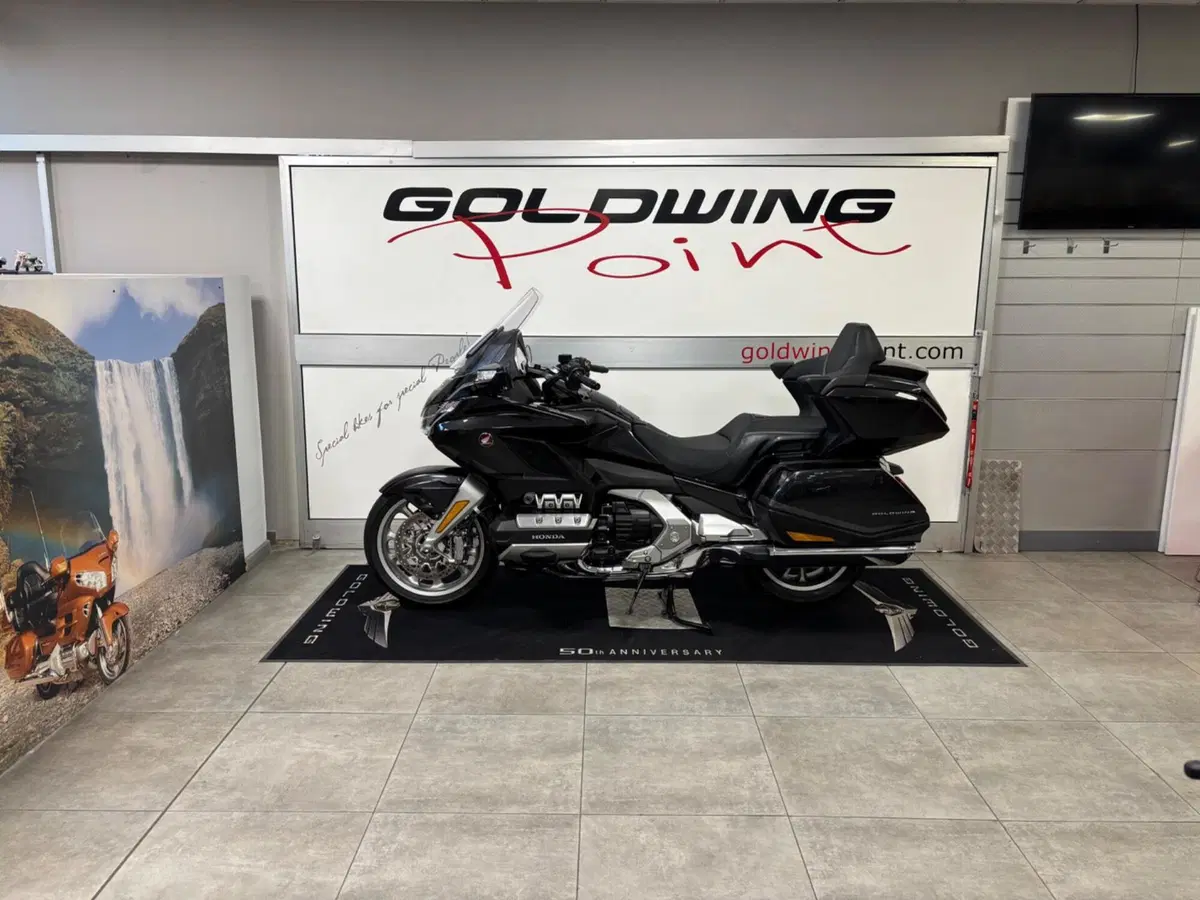 Honda GL 1800 Gold Wing Tour DCT (2021) (3)