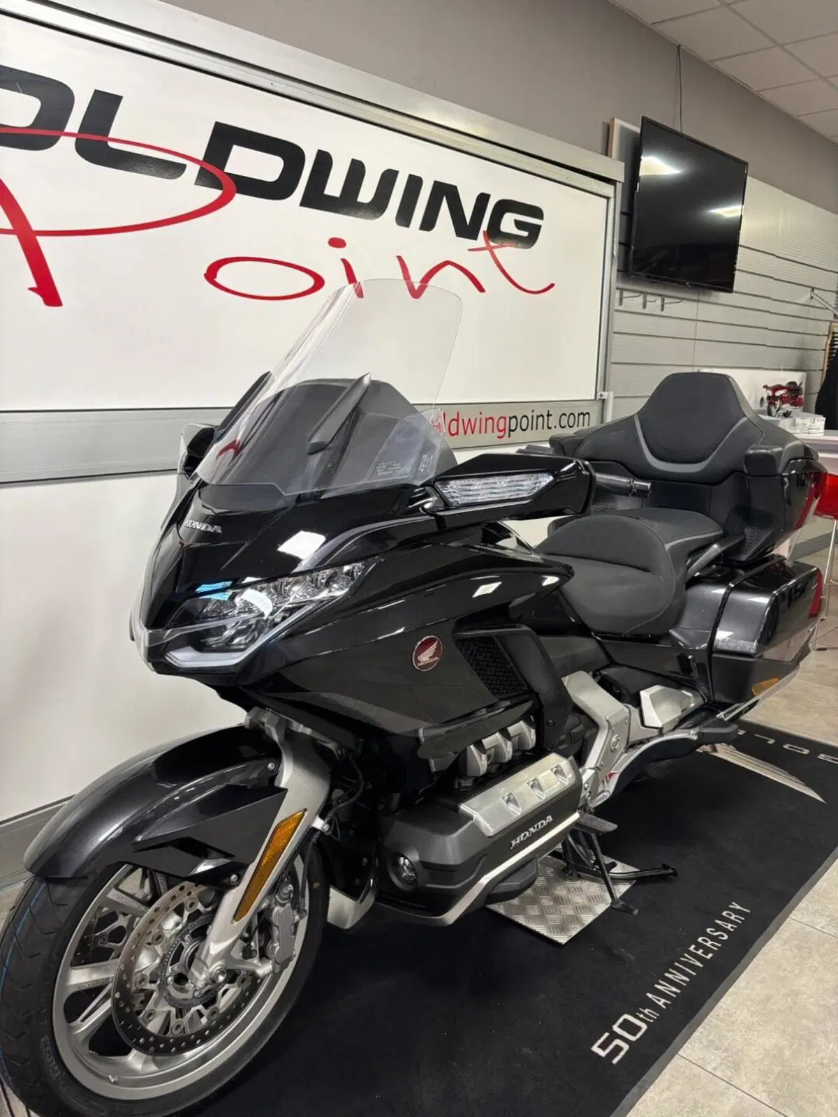 Honda GL 1800 Gold Wing Tour DCT (2021) (4)