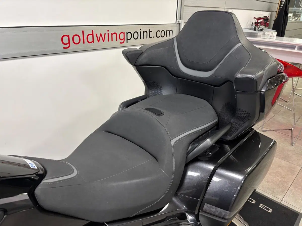 Honda GL 1800 Gold Wing Tour DCT (2021) (5)