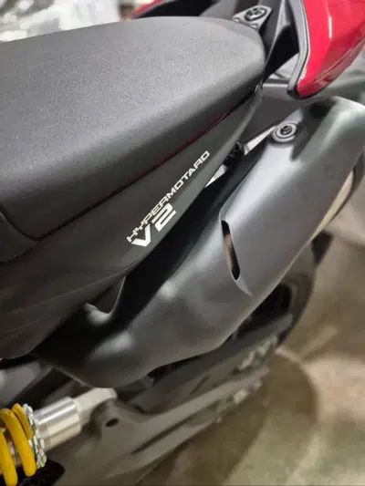 Ducati Hypermotard V2 (2026) nuova