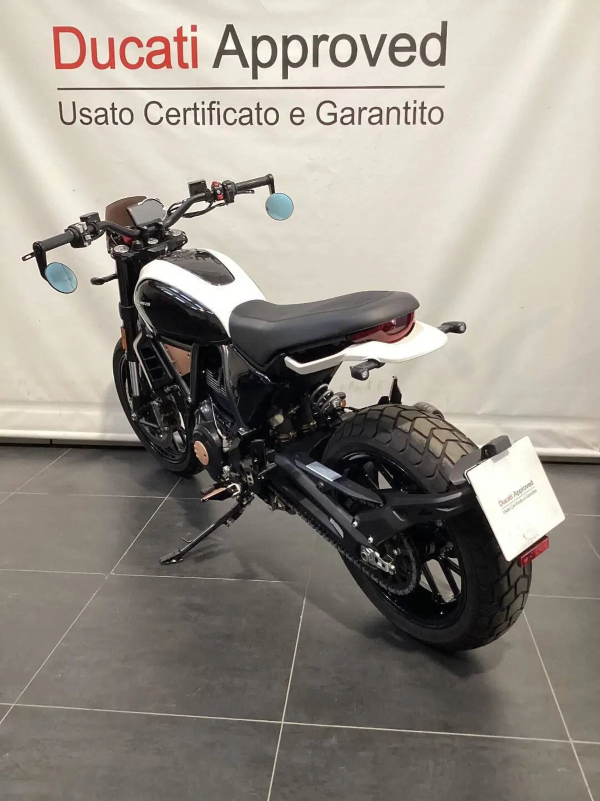 Ducati Scrambler 800 10° Anniversario Rizoma Edition (2025 - 26) (4)