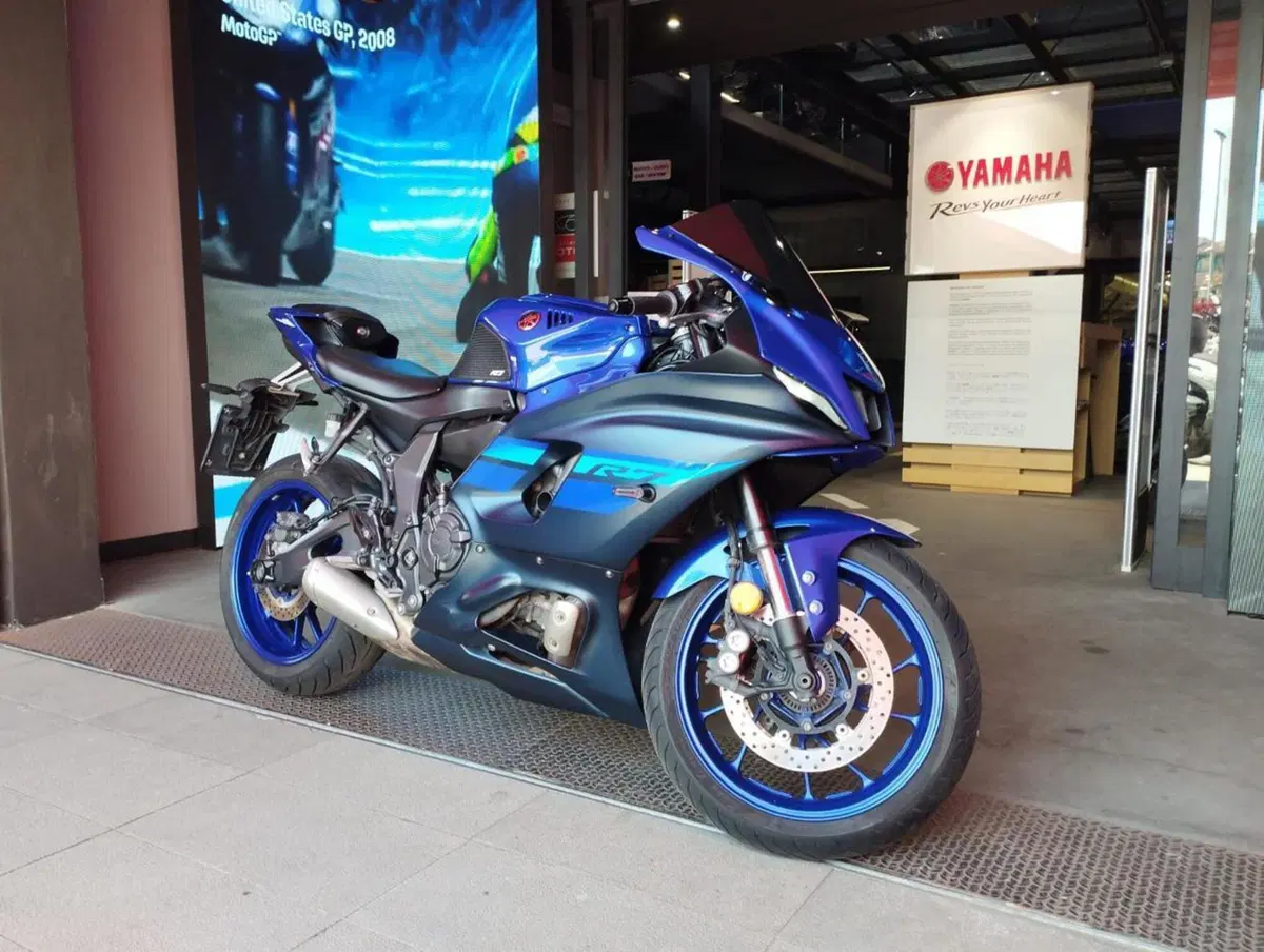 Yamaha YZF R7 (2021 - 25) (3)