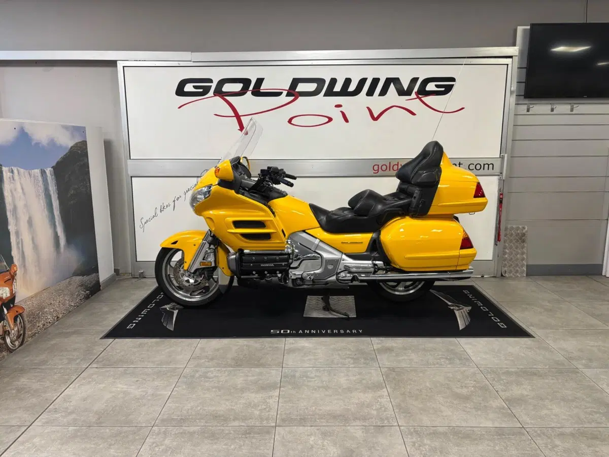 Honda GL 1800 Gold Wing (2000 - 05) (2)