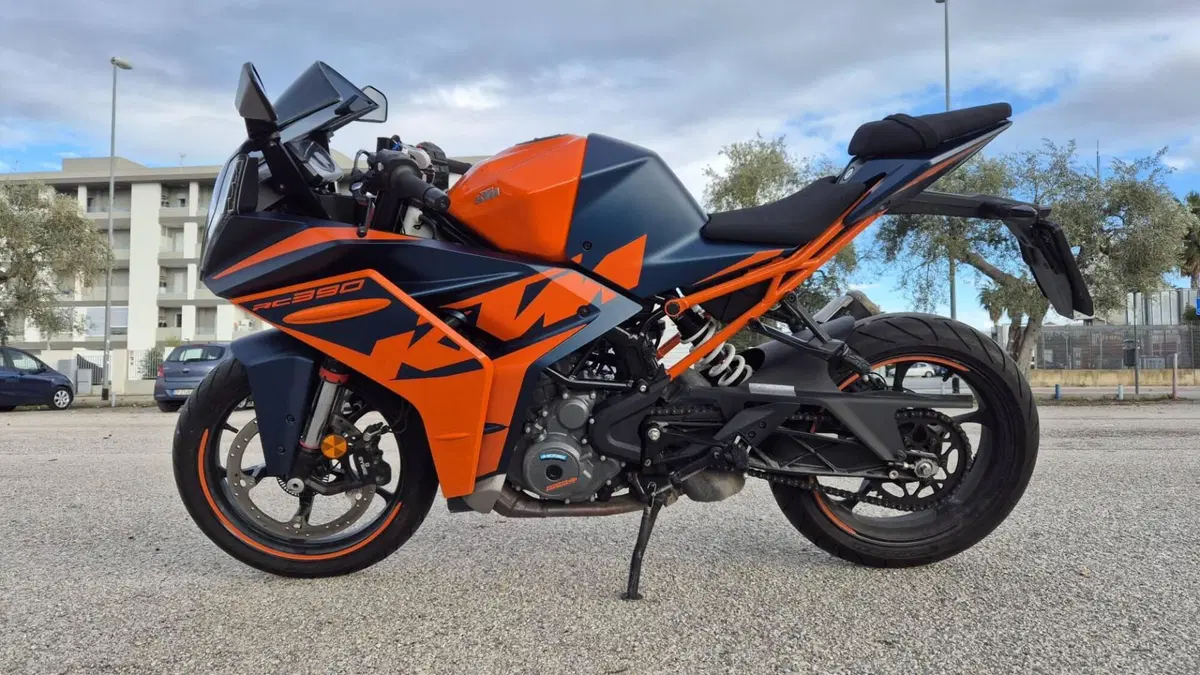 KTM RC 390 (2022 - 26) (2)