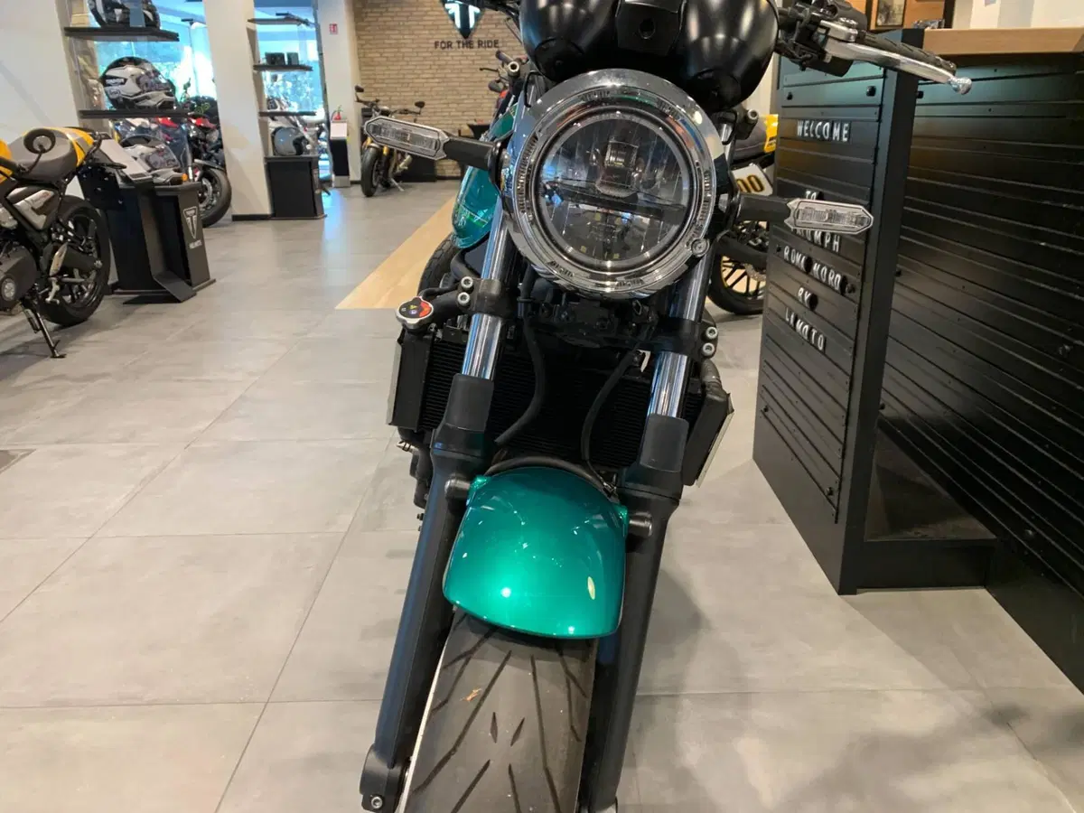 Kawasaki Z 650 RS (2022 - 24) (4)
