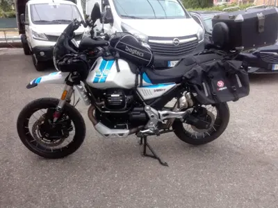 Moto Guzzi V85 TT (2021 - 23) usata